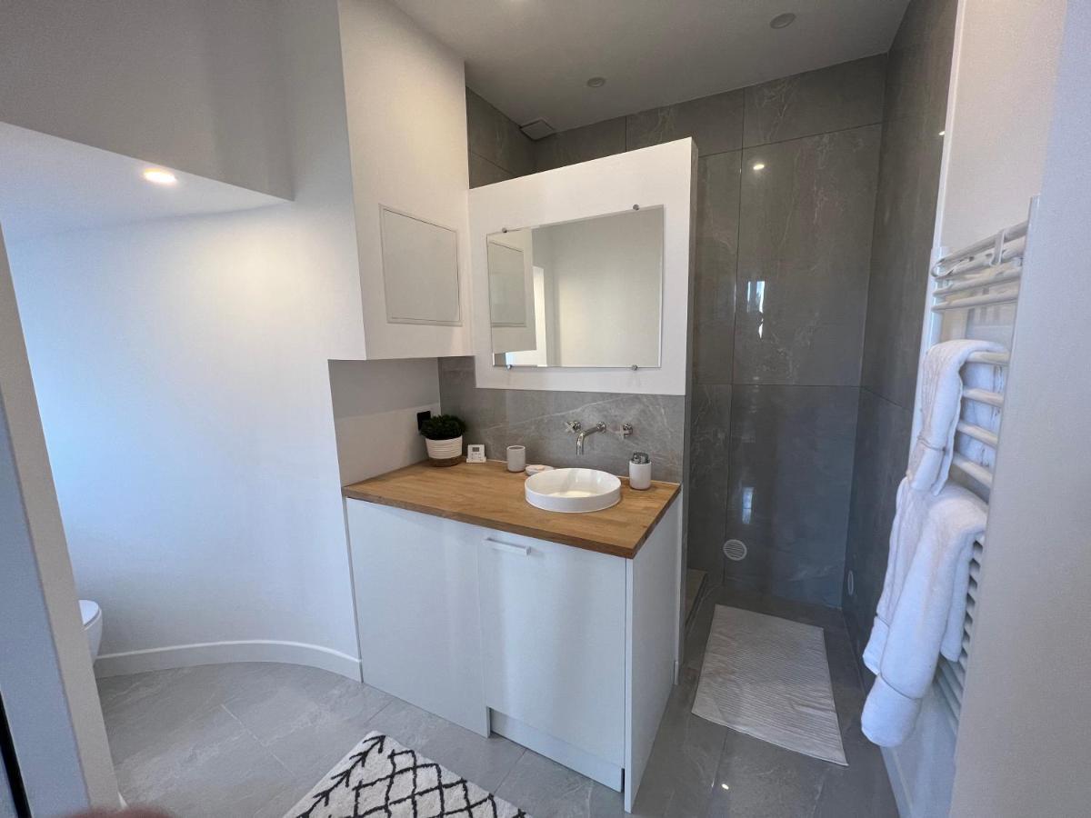 Appartement 33 M2 Comme Une Junior Suite - Vue Port Et Palais Des Festivals Cannes Extérieur photo